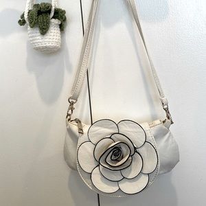 **SOLD**Flower crossbody bag